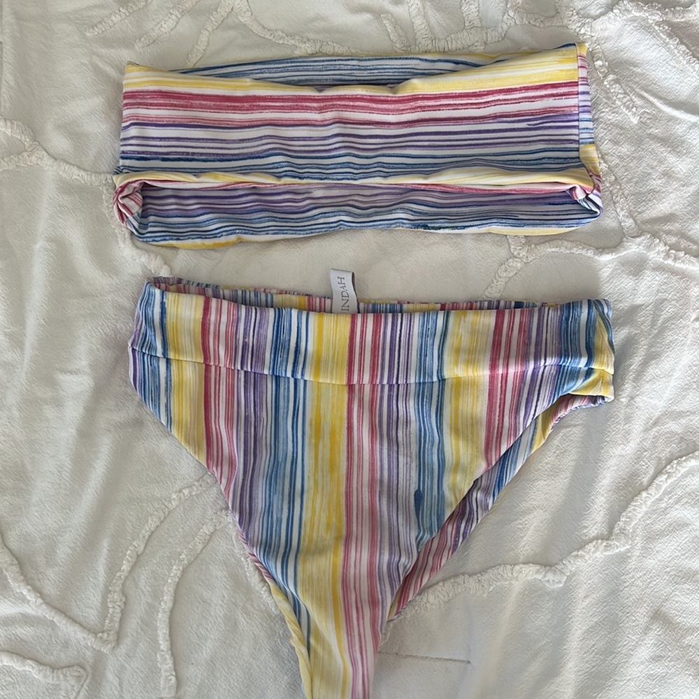 Indah Bikini - Picture 4 of 5